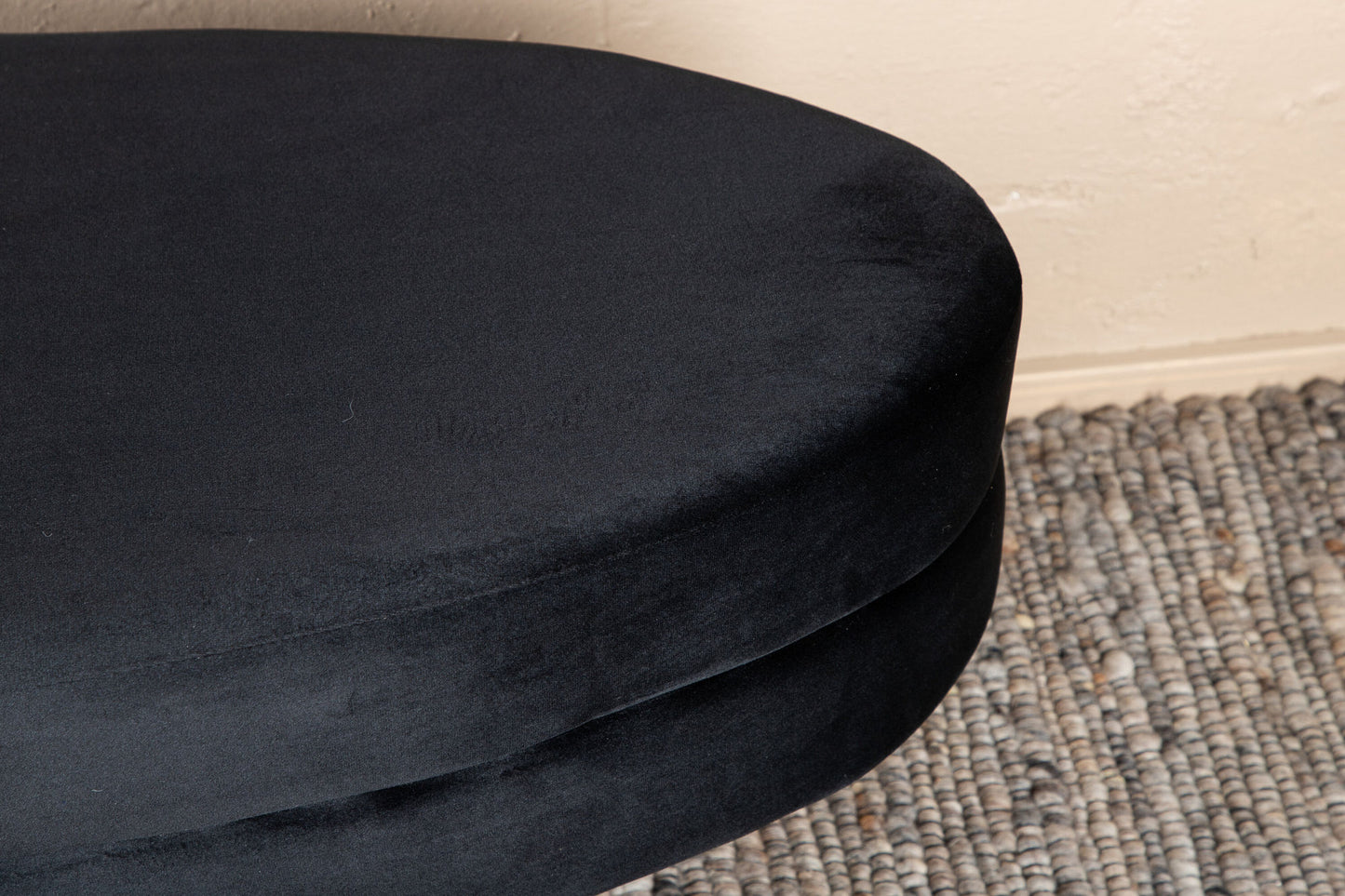 Pouf Otto velours noir