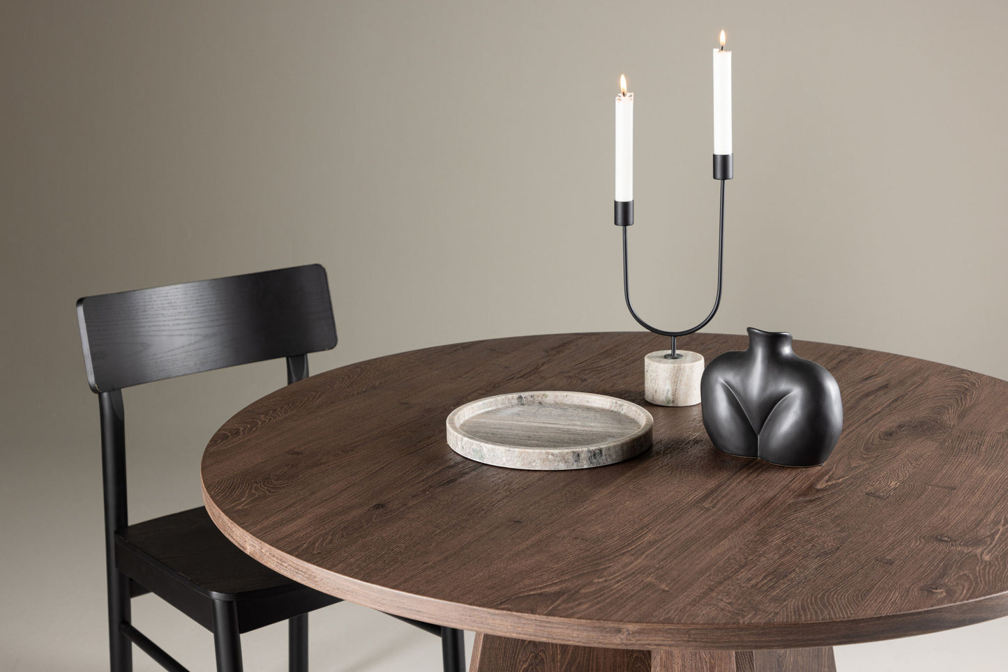 Bootcut dining room table mocha round