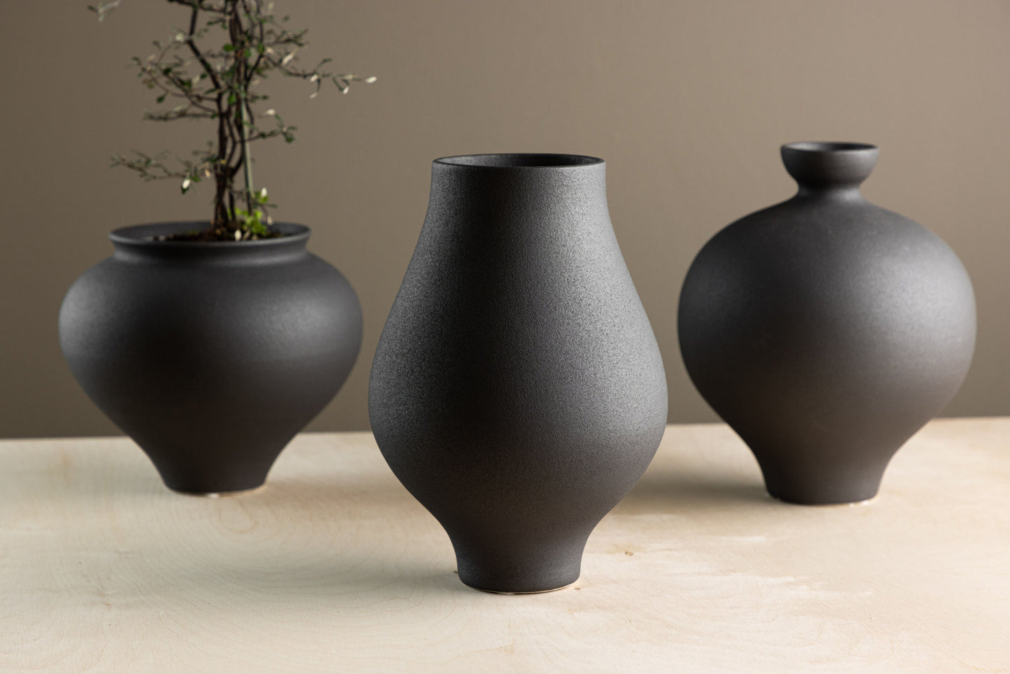 Rellis vase black M