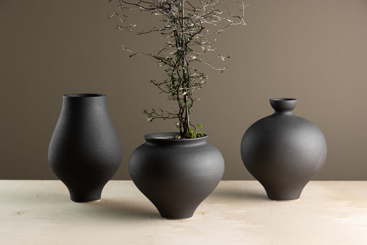 Rellis vase black S