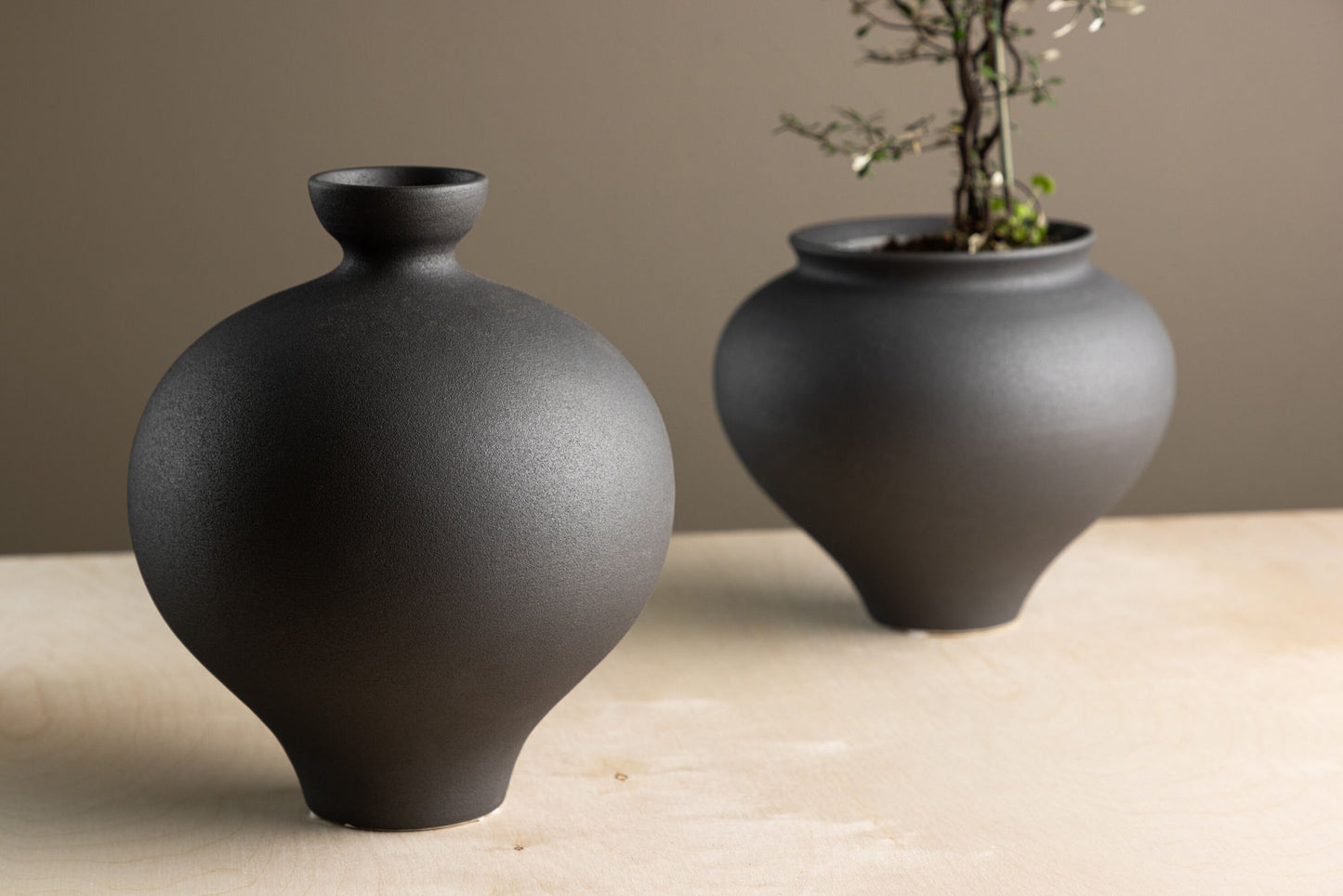 Rellis vase black L